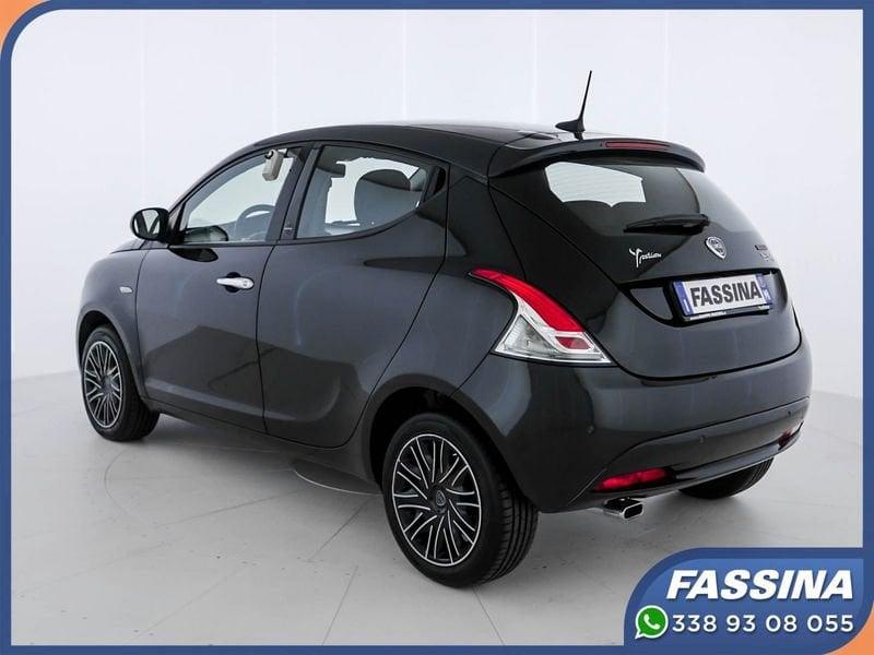 Lancia Ypsilon 1.0 FireFly 5 porte S&S Hybrid Gold
