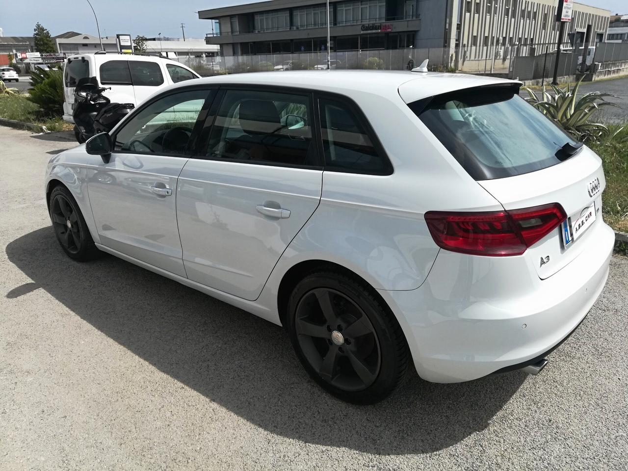 AUDI - A3 Sportback - 1.6 TDI S tronic Ambition - FINANZIABILE - RITIRO PERMUTE