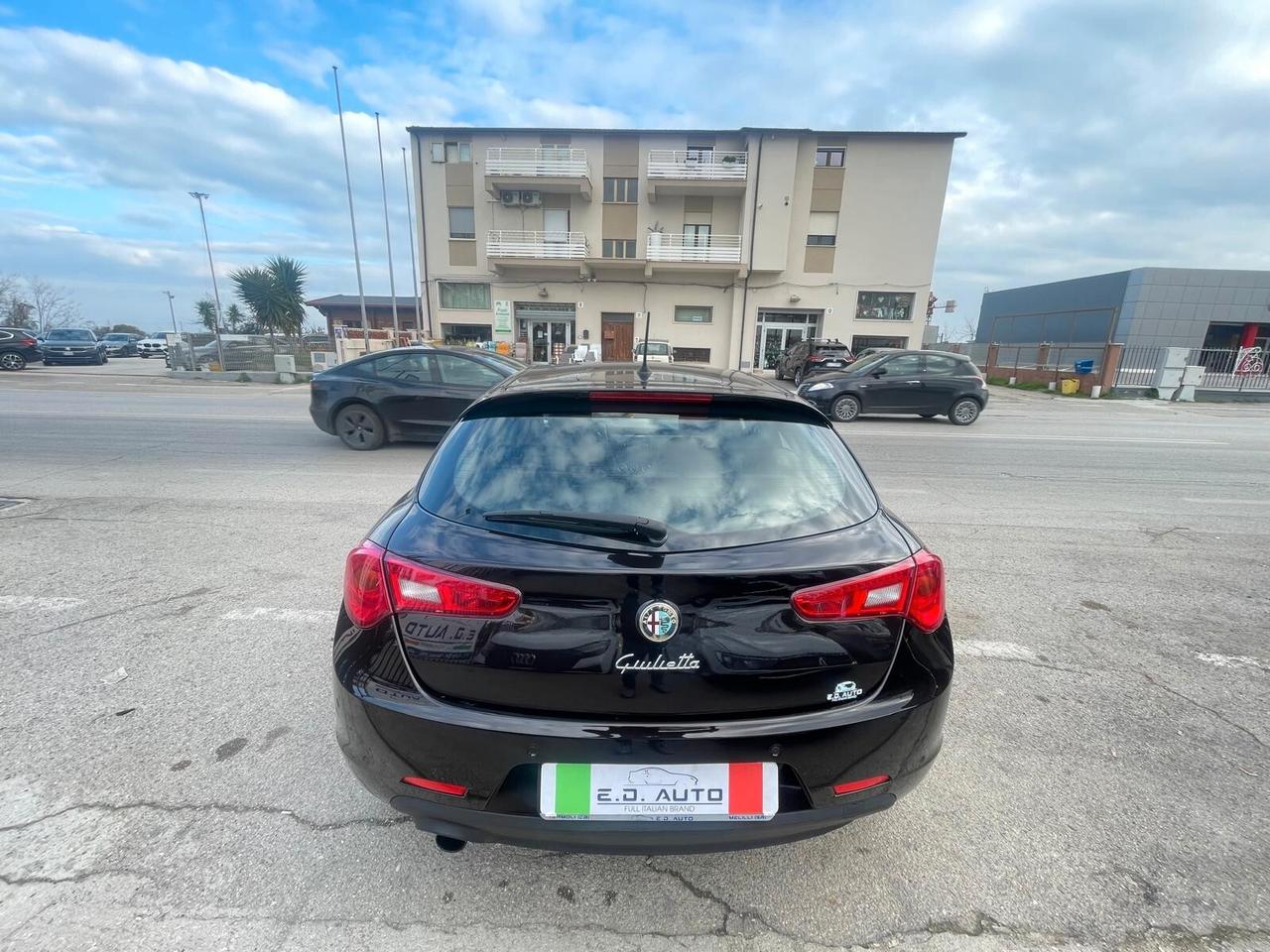 Alfa Romeo Giulietta 1.6 JTDm-2 120 CV Distinctive