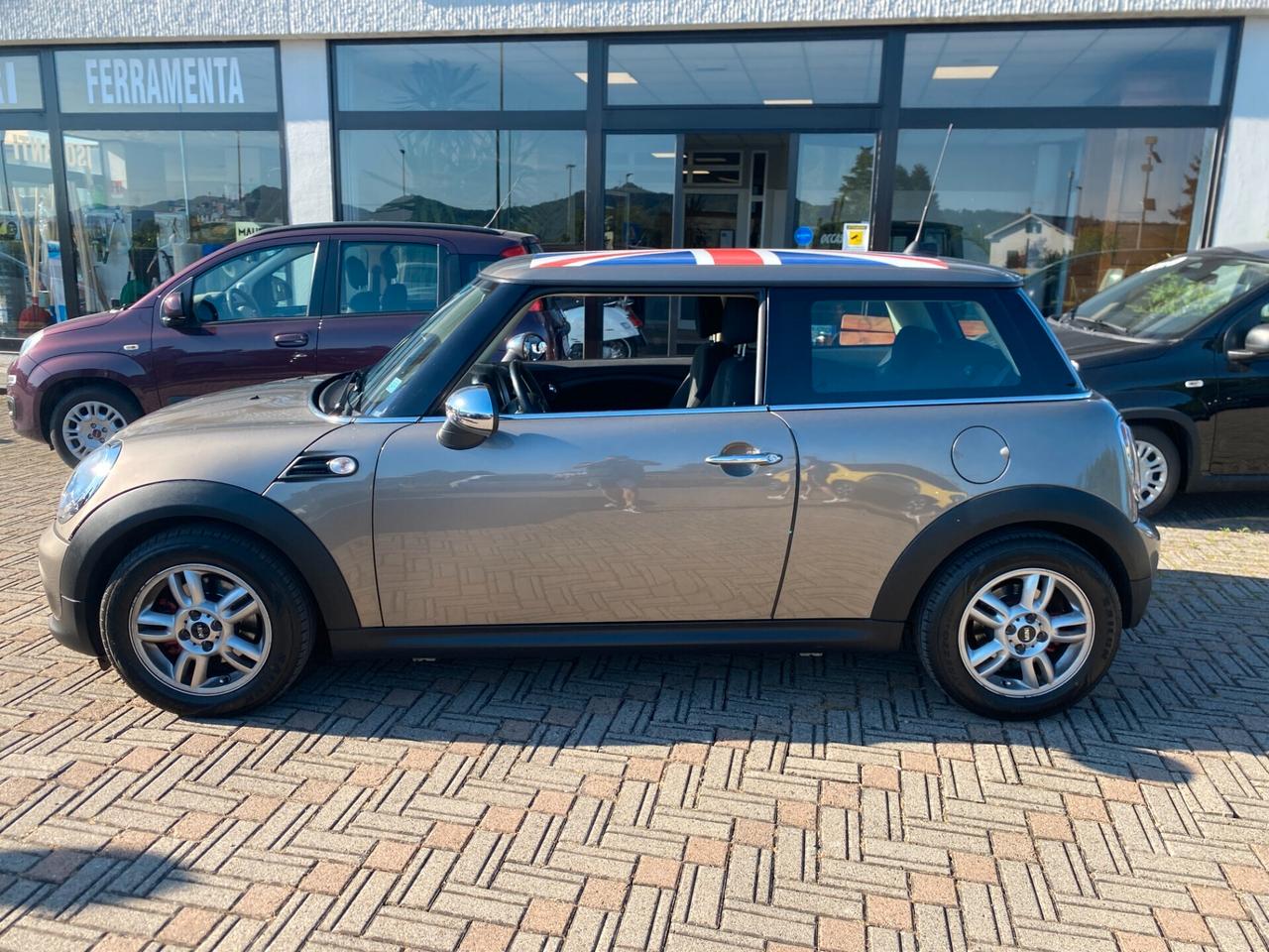 Mini 1.6 16V One (55kW)