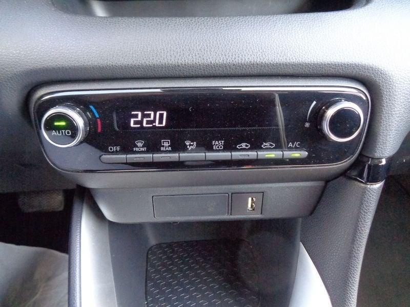 Toyota Yaris Yaris 1.5h Active