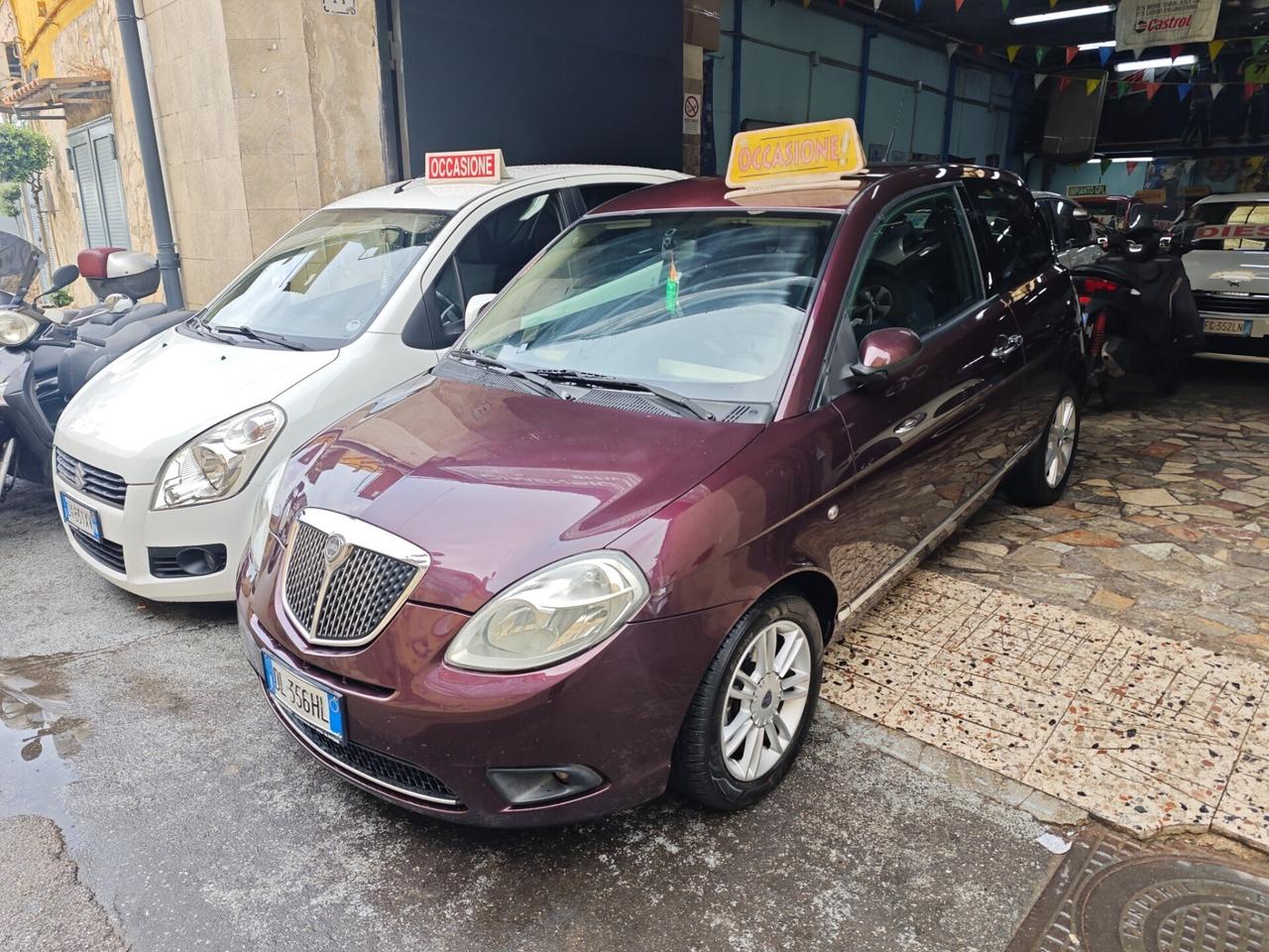 Lancia Ypsilon 1.3 MJT 90 CV Platino