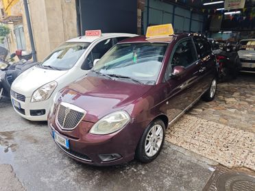 Lancia Ypsilon 1.3 MJT 90 CV Platino