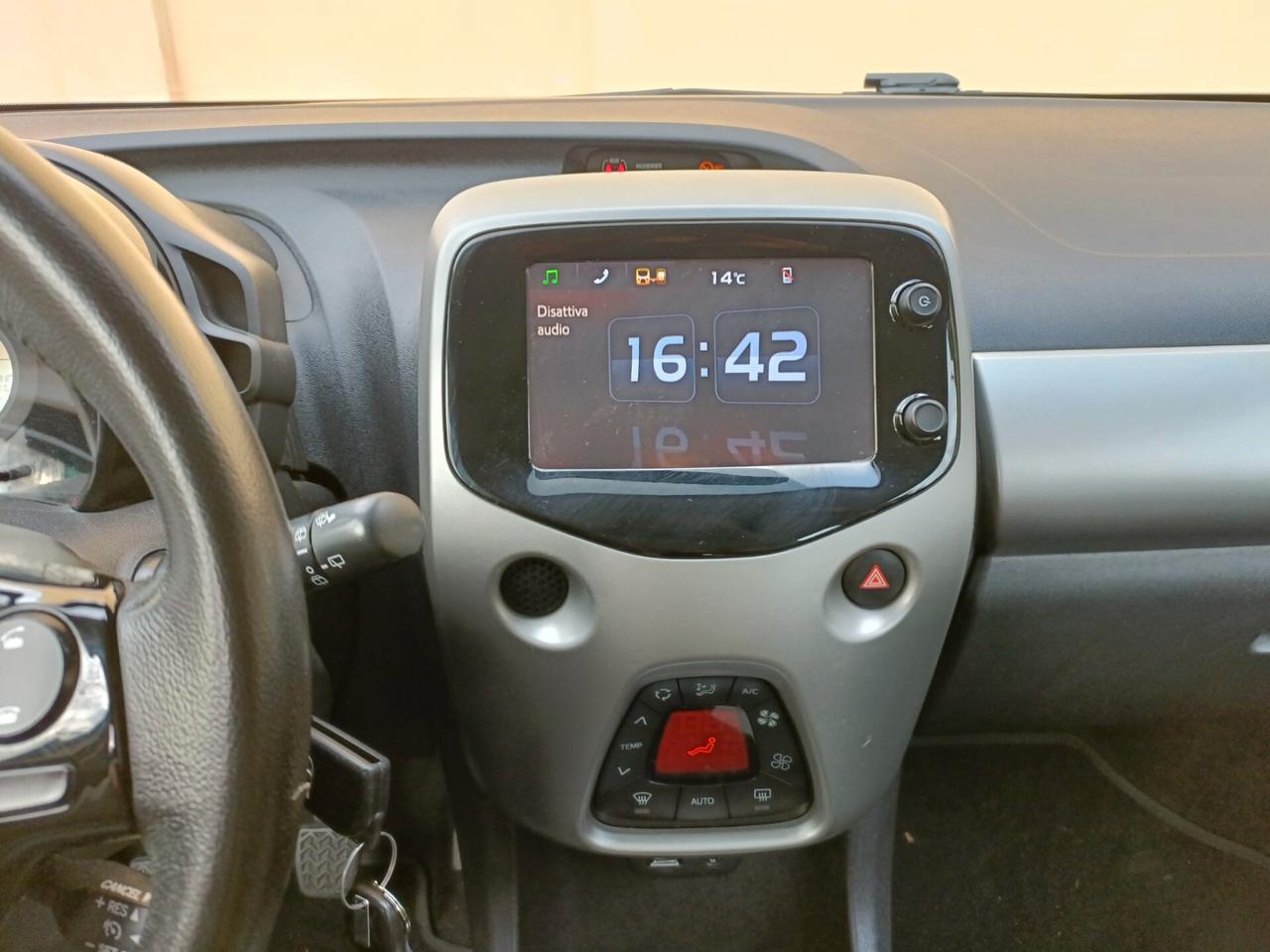 Toyota Aygo 1.0 VVT-i 69 CV 5 porte x-business