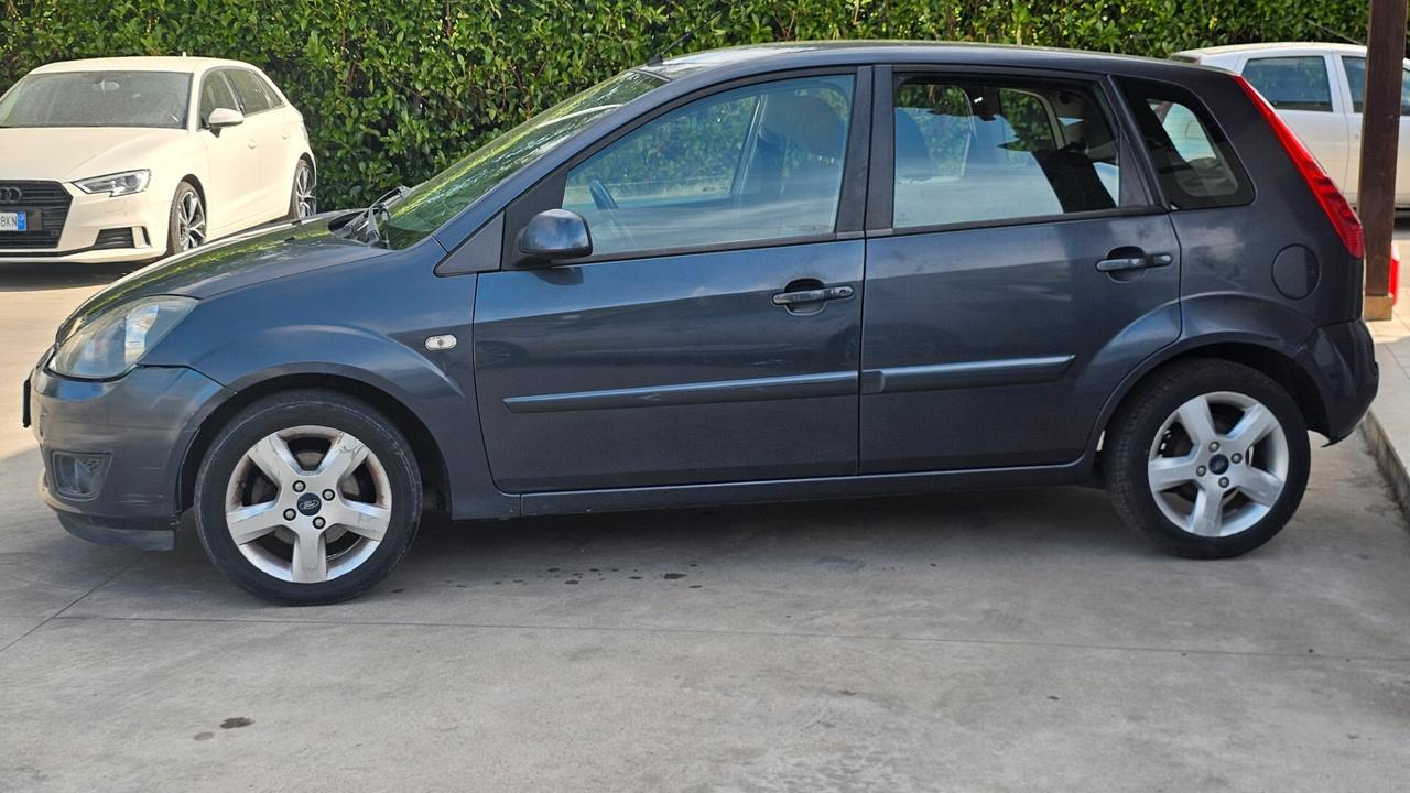 Ford Fiesta 1.4 TDCi 5p. Ghia