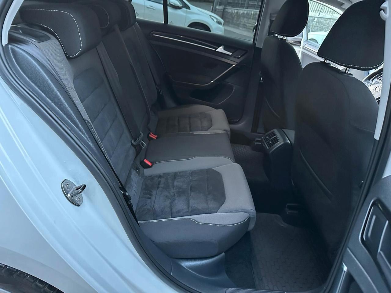 Volkswagen Golf 2.0 TDI 5p. Highline BlueMotion Technology