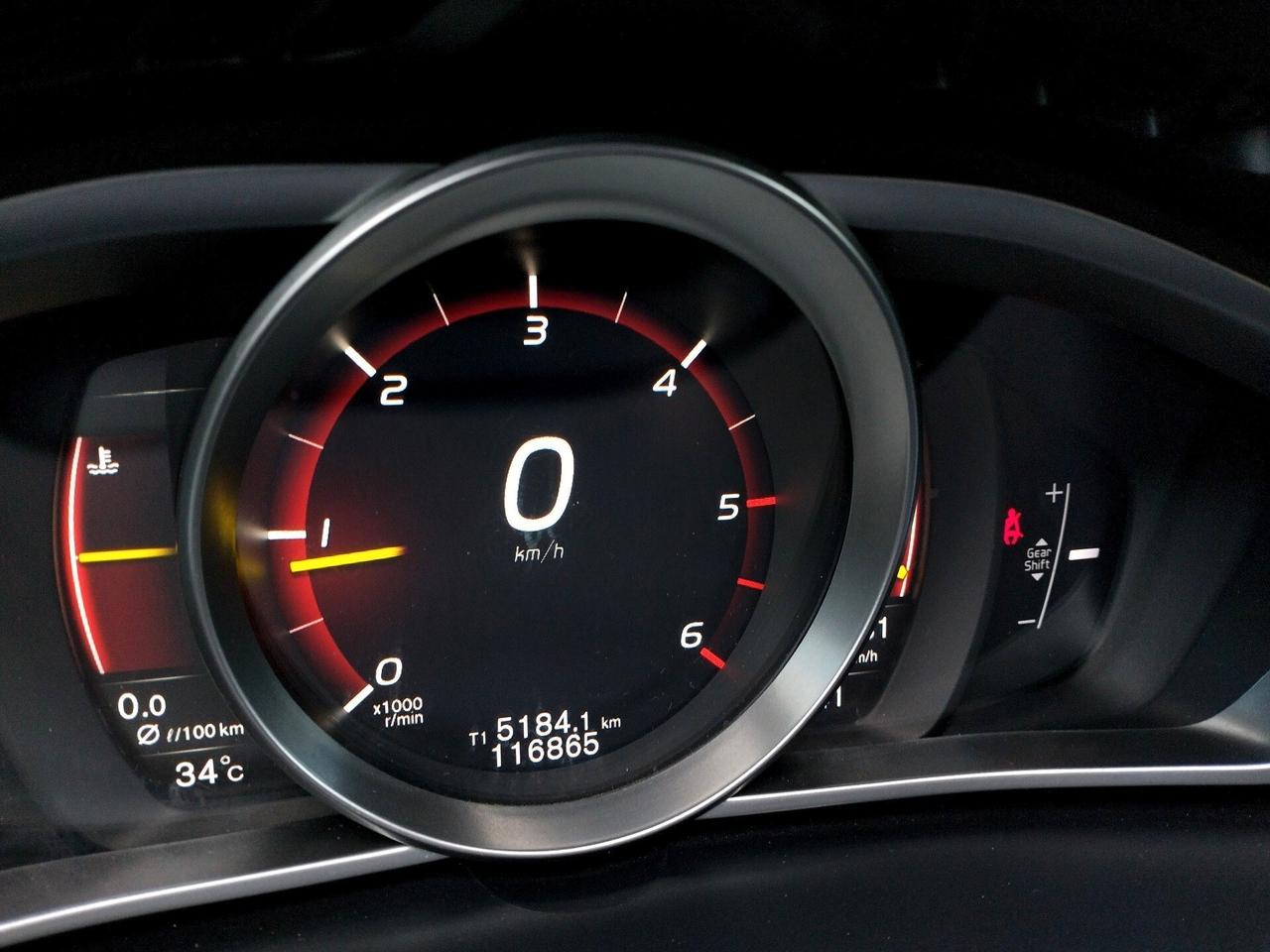 Volvo V40 Cross Country D2 Business Plus - NEOPATENTATI