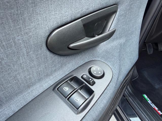 LANCIA Ypsilon GOLD+NAVI CARPLAY+SENSORI+LED