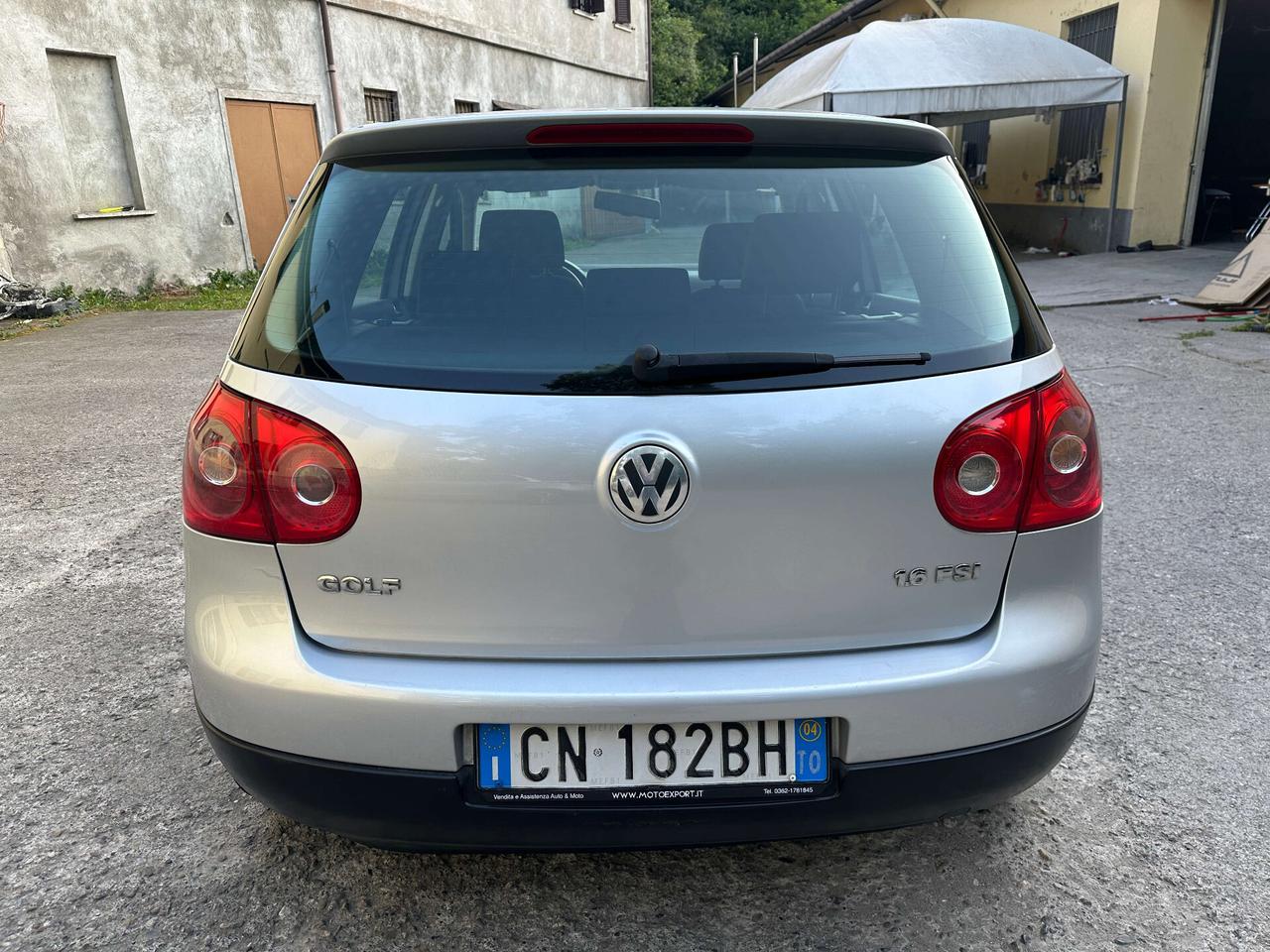Volkswagen Golf 1.6 16V FSI 5p. Sportline