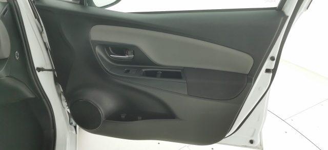 TOYOTA Yaris 1.5 Hybrid 5 porte Business