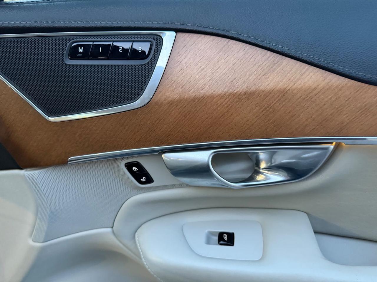 Volvo XC 90 2.0 D5 Inscription *PROMO FINANZ #8895