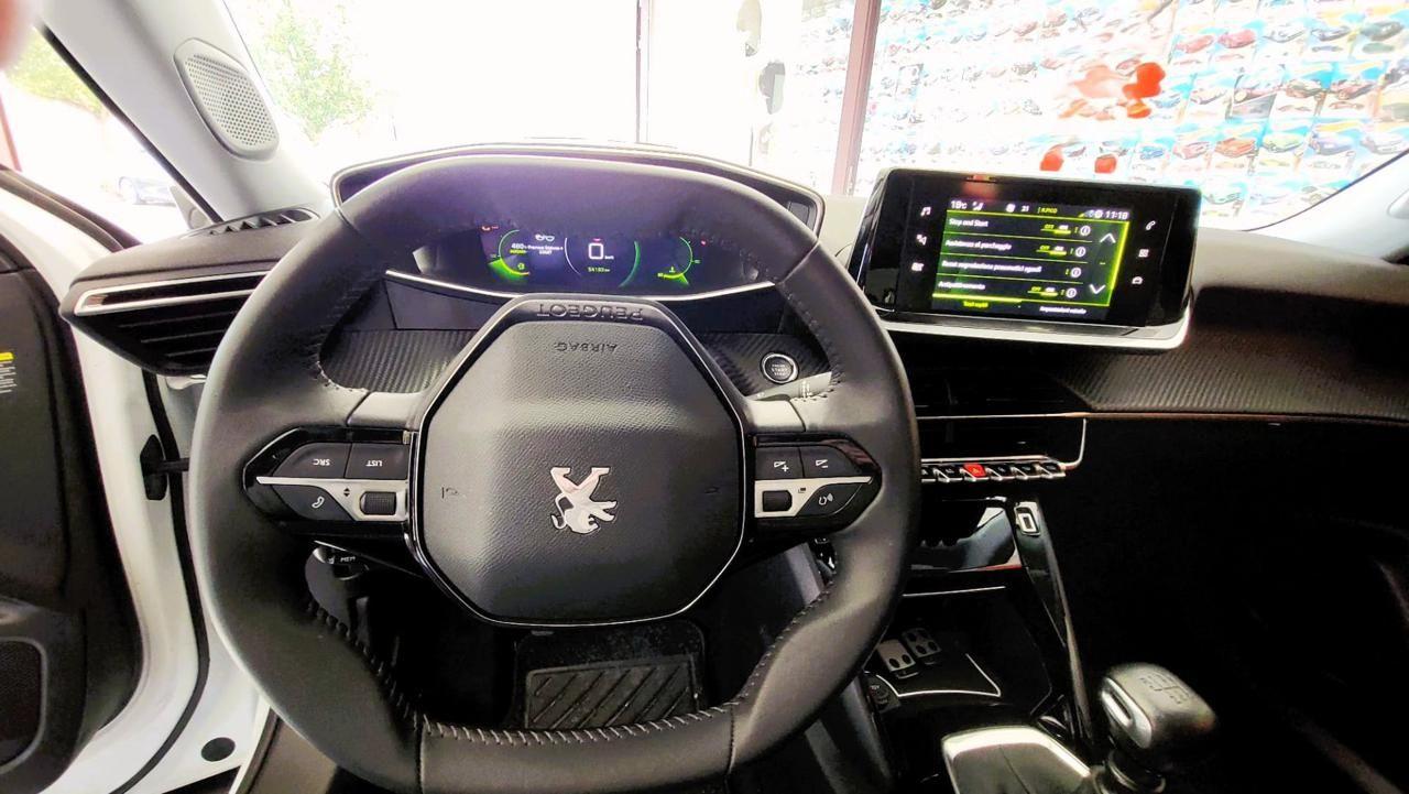 PEUGEOT 2008 BlueHDi 110 S&S Allure Pack