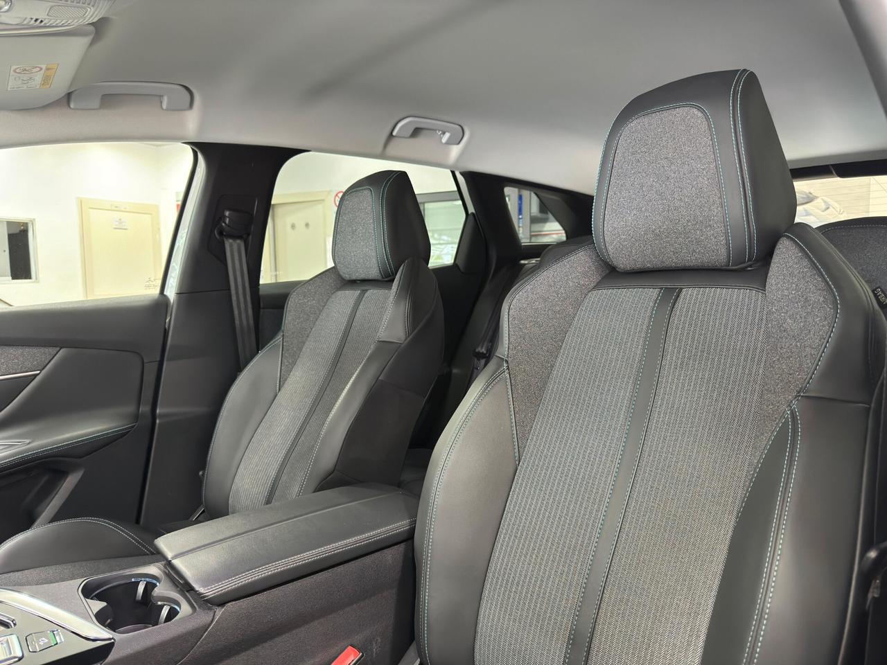 Peugeot 3008 BlueHDi 130 S&S EAT8 Allure