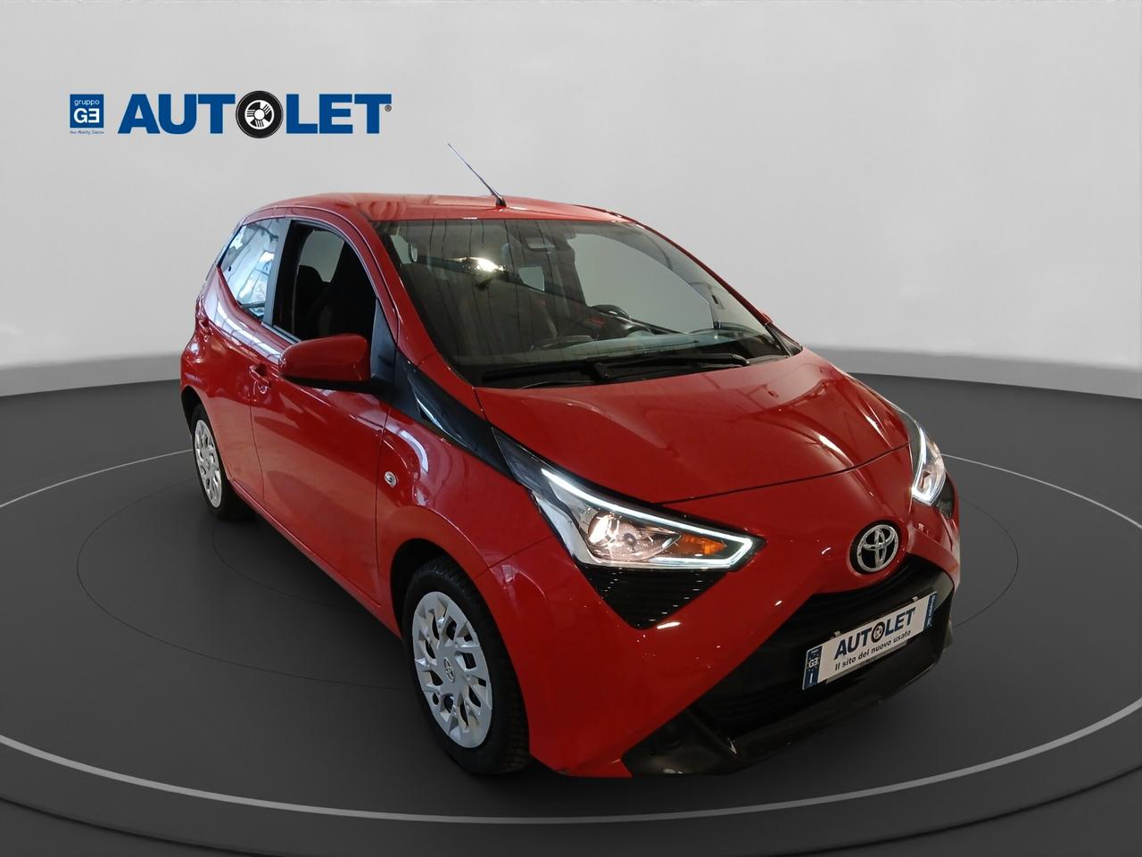 Toyota Aygo Connect 1.0 VVT-i 72 CV 5 porte x-play