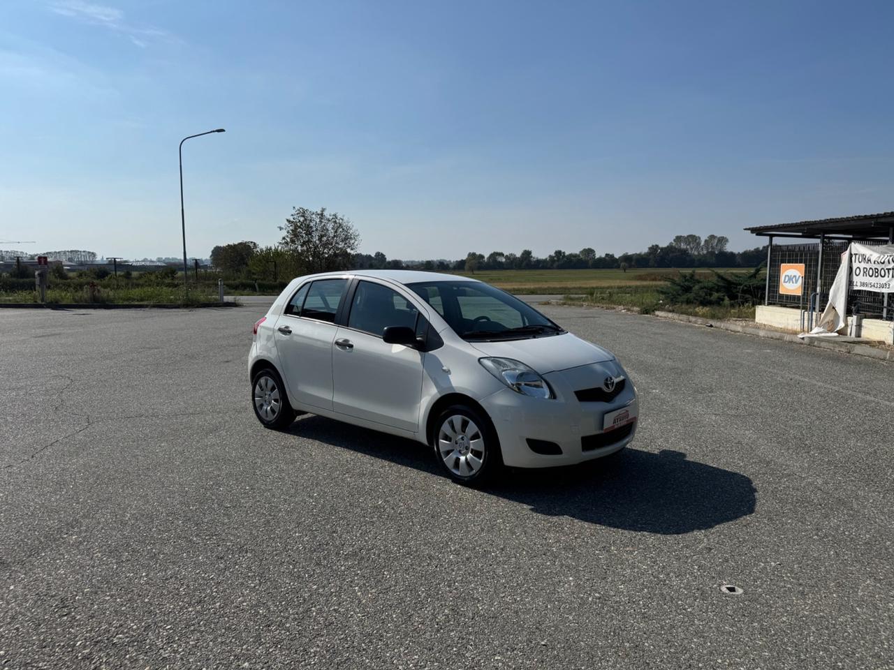 Toyota Yaris 1.0 5 porte