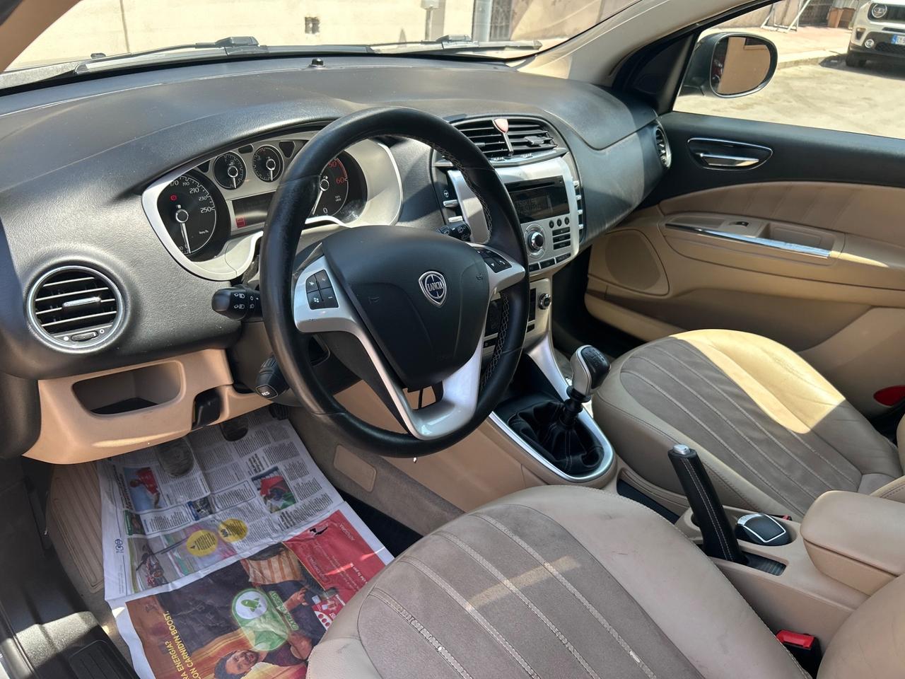 Lancia Delta 1.6 MJT DPF Gold