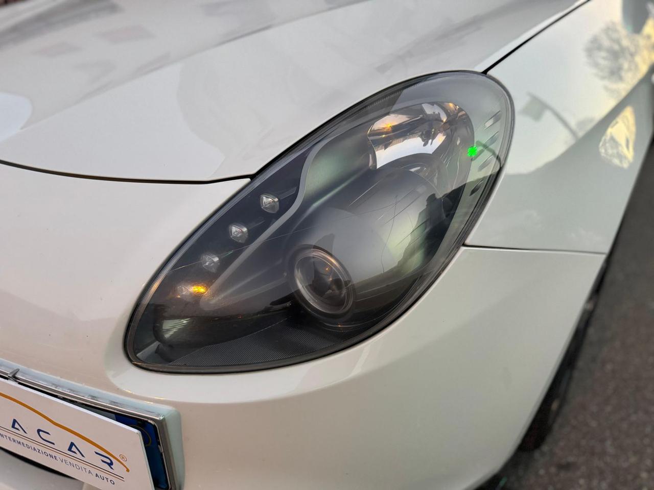 Alfa Romeo Giulietta Distinctive 1.75 TBi 16 #8054