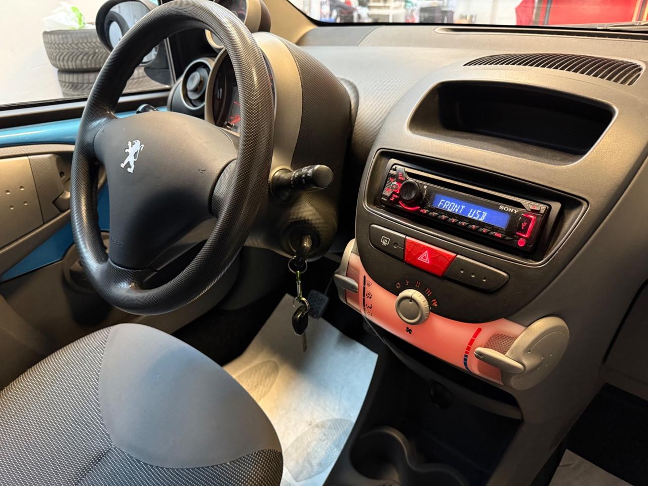 Peugeot 107 1.0 68CV 5p. Sweet Years NEOPATENTATI