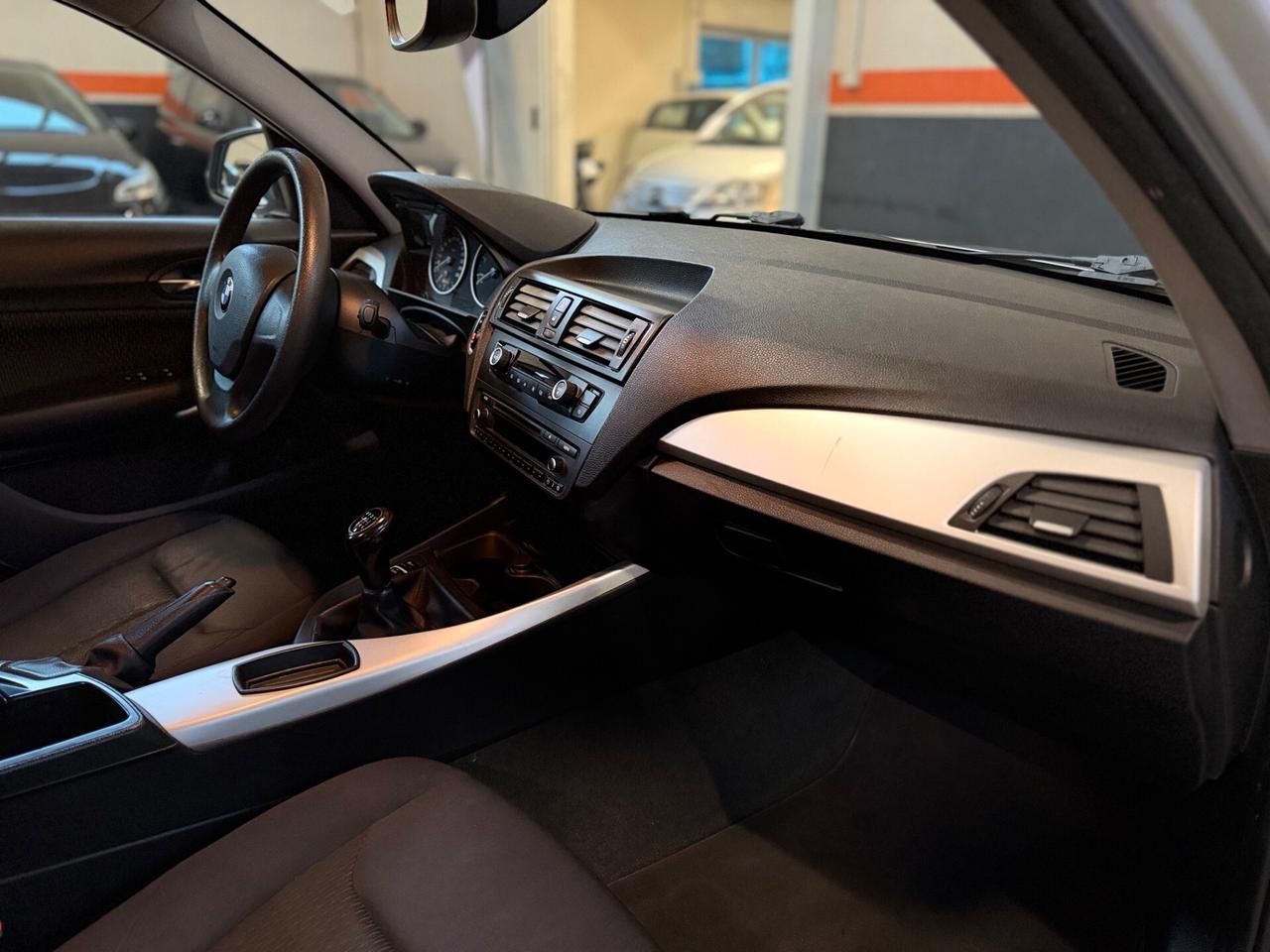 Bmw 116 116d 5p. Efficient Dynamics Urban NEOPATENTATI