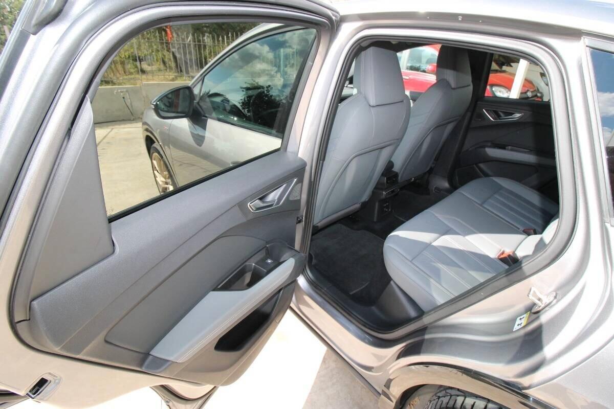 Audi Q4 SPB 50 e-tron S line edition One Bronze 2023