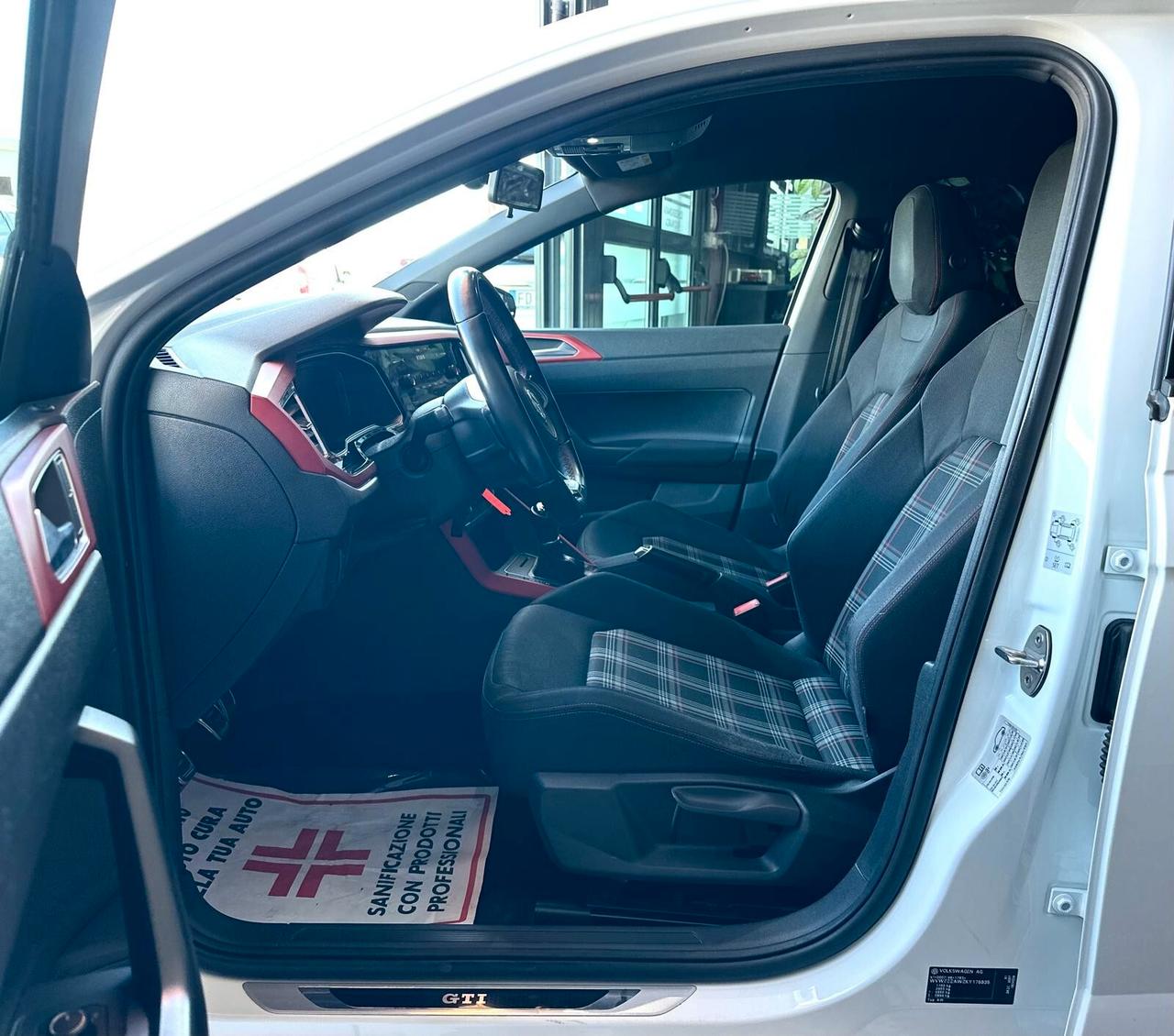 Volkswagen Polo 2.0 TSI DSG GTI BlueMotion Technology