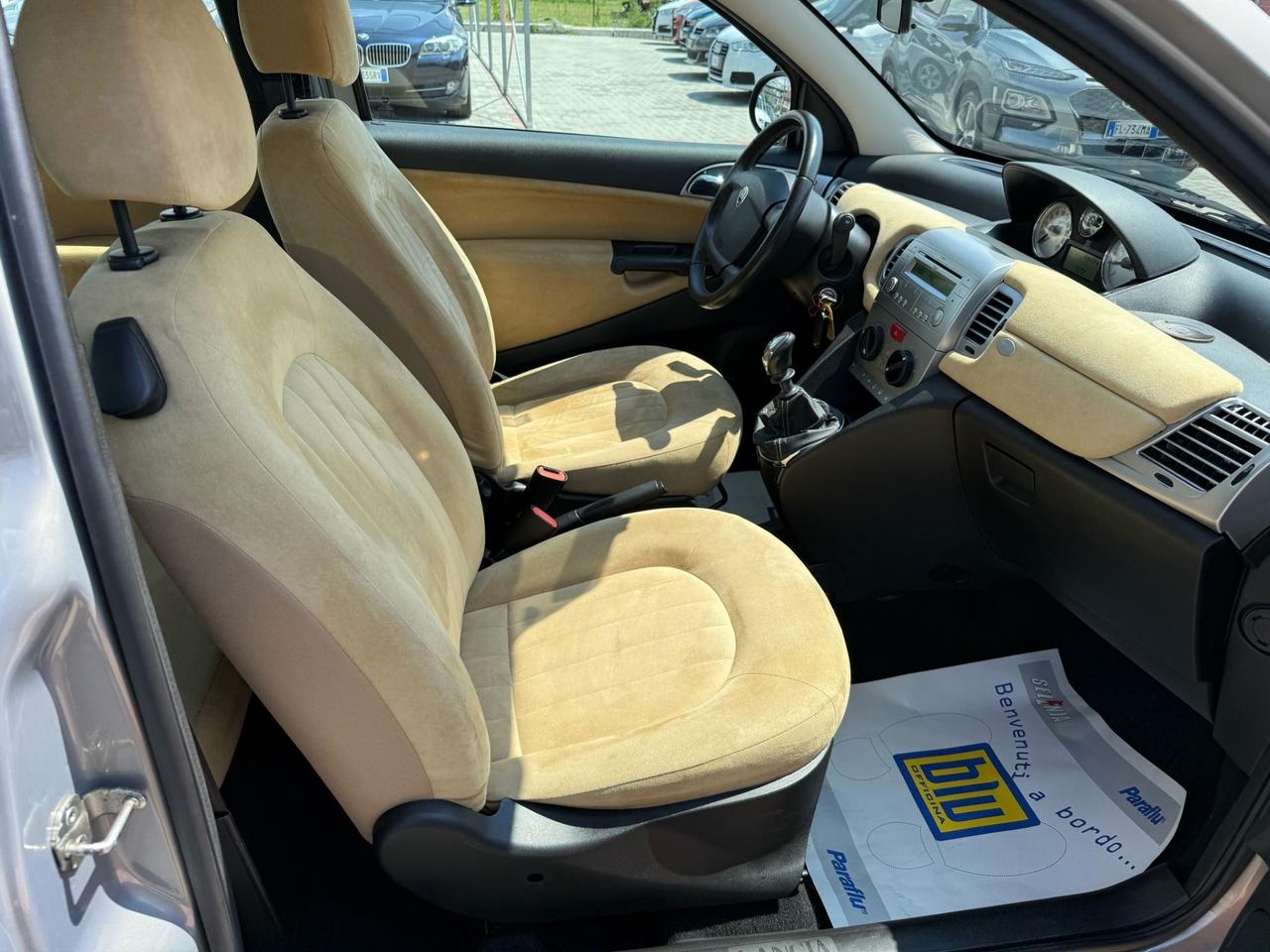 Lancia Ypsilon 1.2 69CV Platino OK NEOPATENTATI