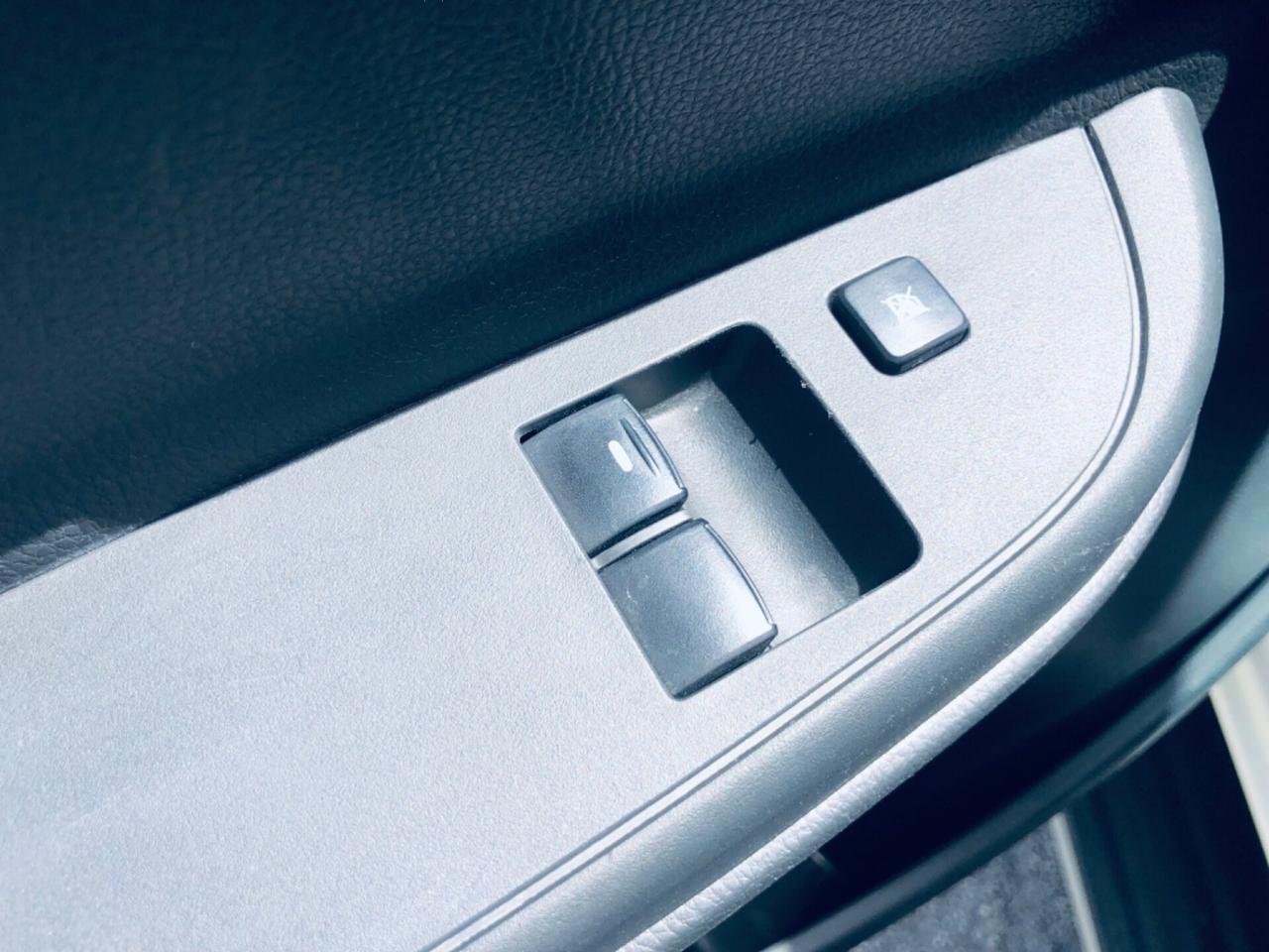 Mitsubishi L200 2.3 PICKUP CABINA ESTESA 4X4