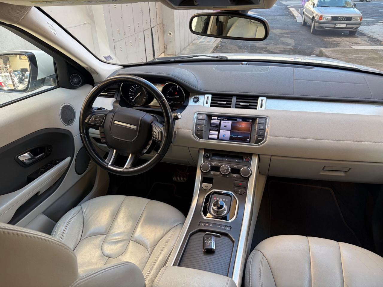 Land Rover Range Evoque 2.2 TD4 5p. Prestige