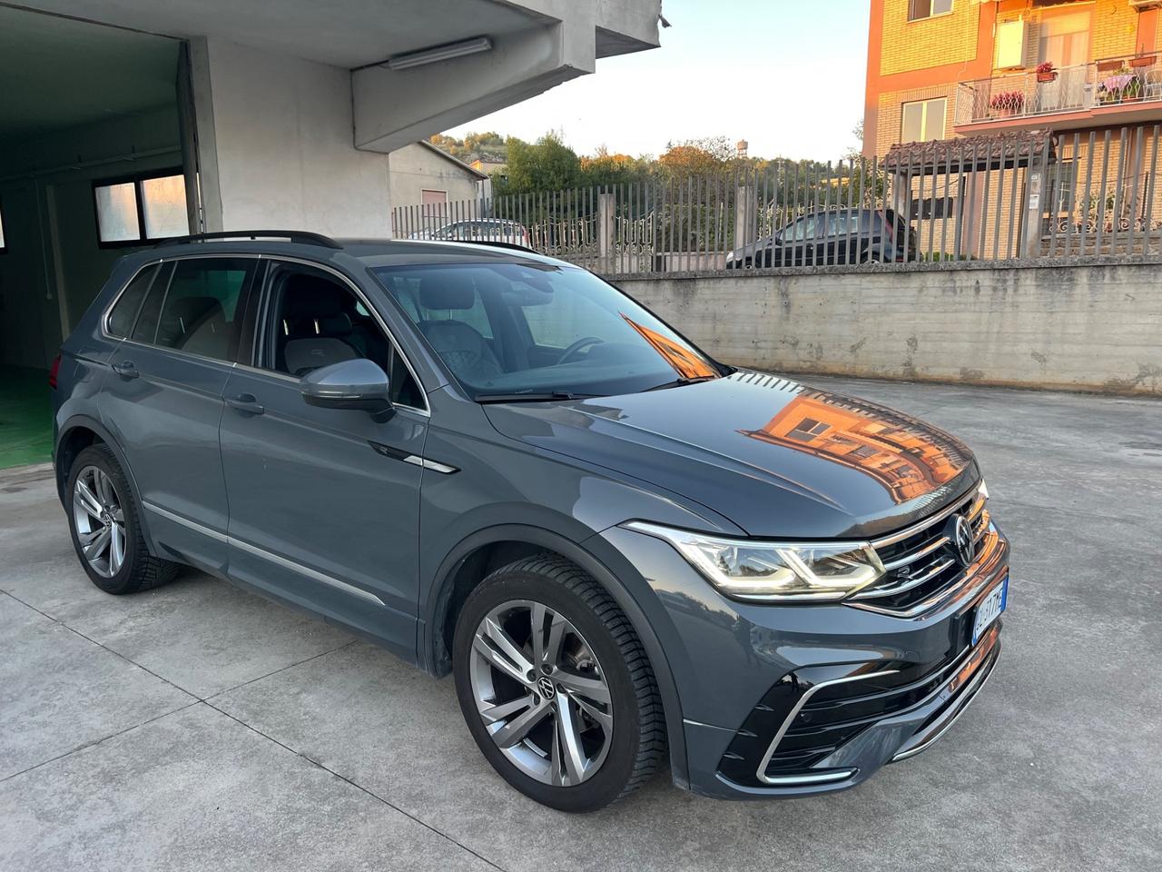 Volkswagen Tiguan 2.0 TDI 150 CV SCR DSG R-Line