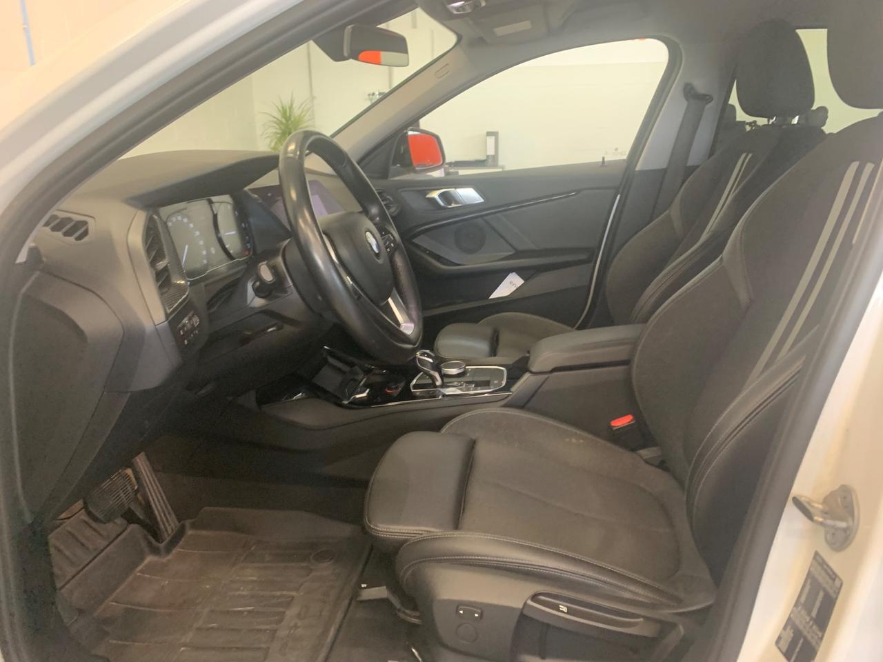 Bmw 118i 5p. Sport auto