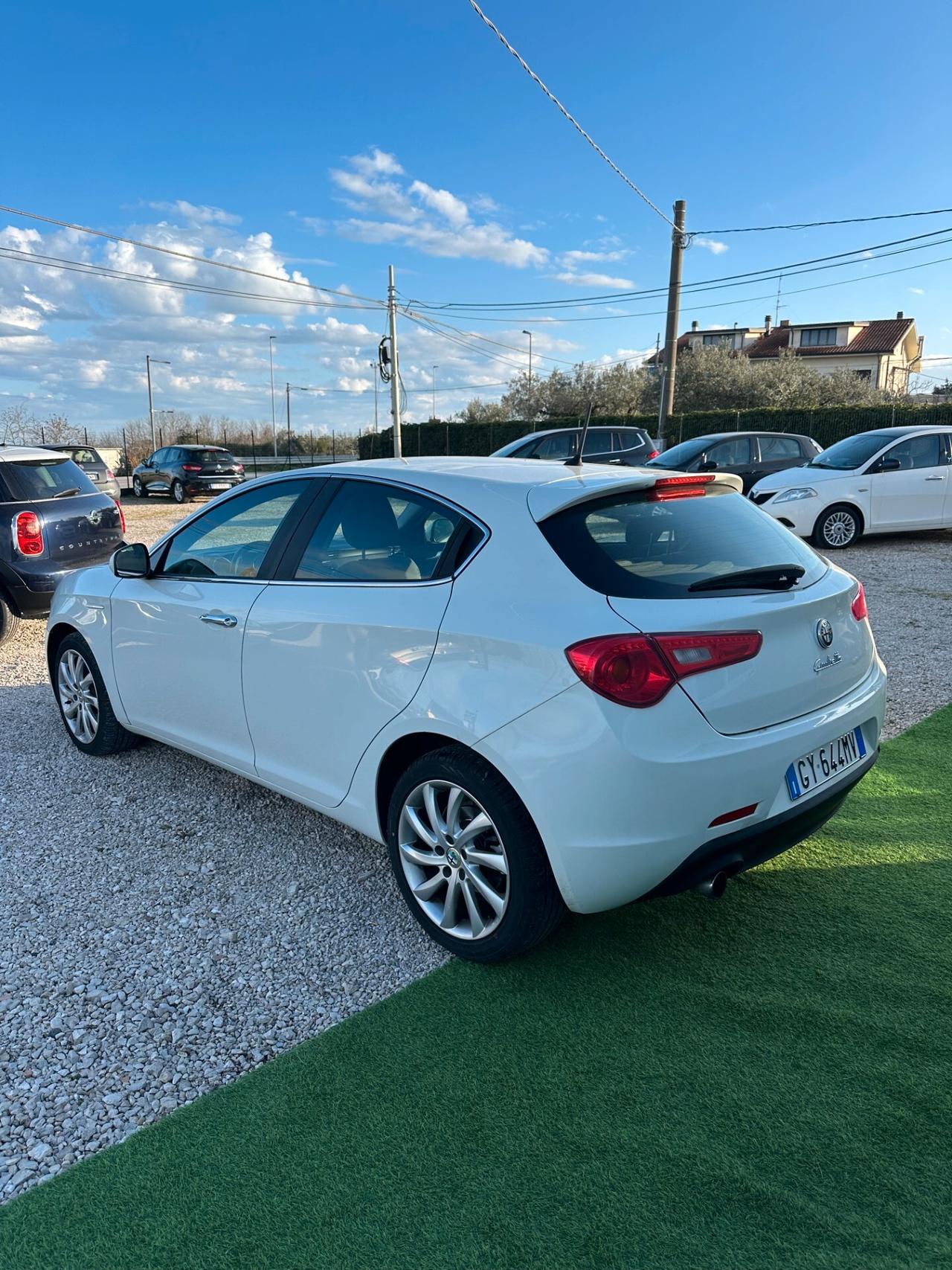 Alfa Romeo Giulietta 1.6 JTDm-2 105 CV Exclusive