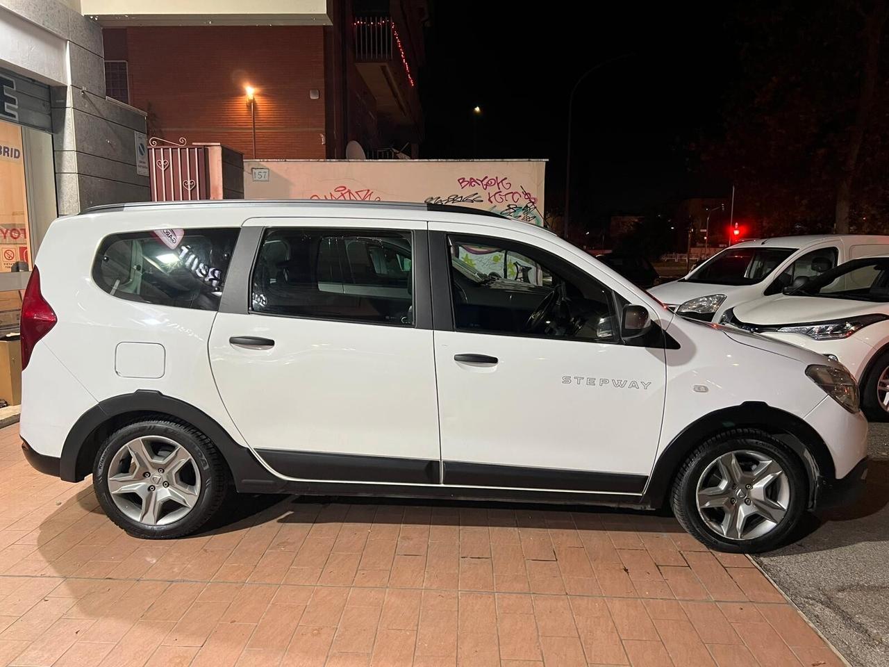 Dacia Lodgy Stepway 1.5 Blue dCi 8V 115CV 7 posti