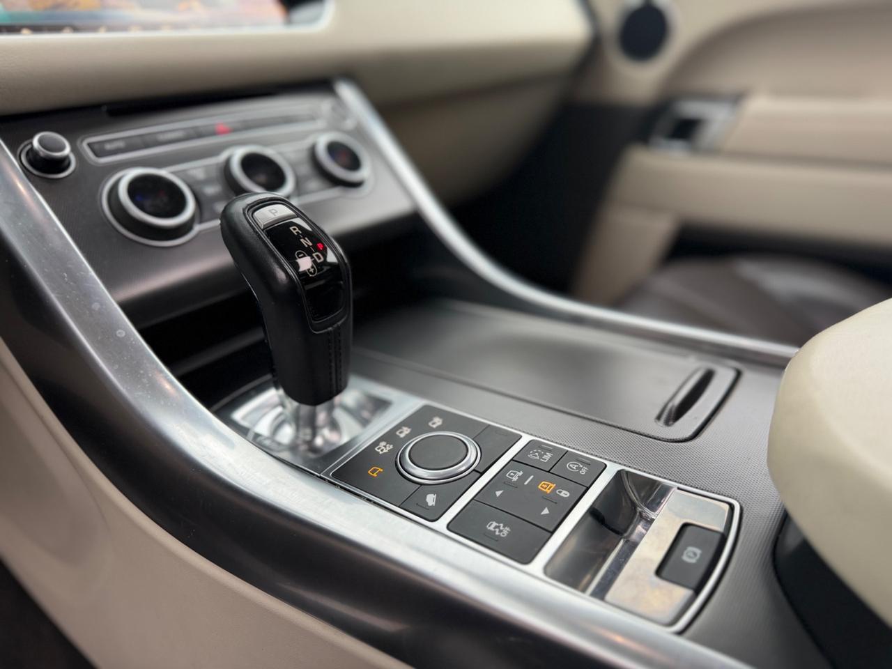 Land Rover Range Sport 3.0 TDV6 HSE Dynamic