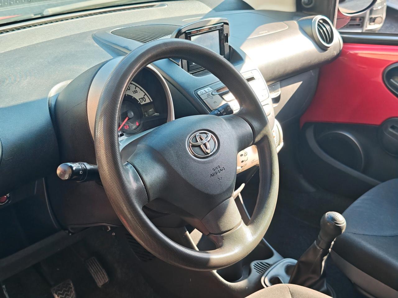 Toyota Aygo 1.0 12V VVT-i 5 porte Active Connect