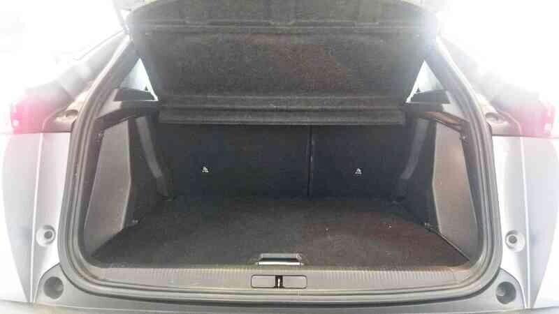 Peugeot 2008 BlueHDi 130 CV S&S EAT8 GT