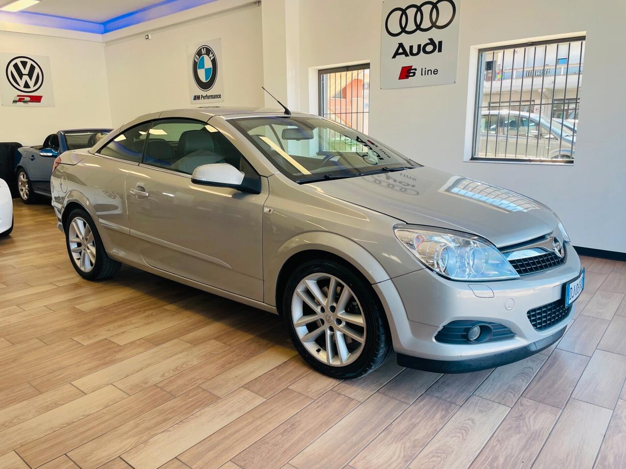 Opel Astra Cabrio TwinTop 1.9 Diesel 150CV Cosmo