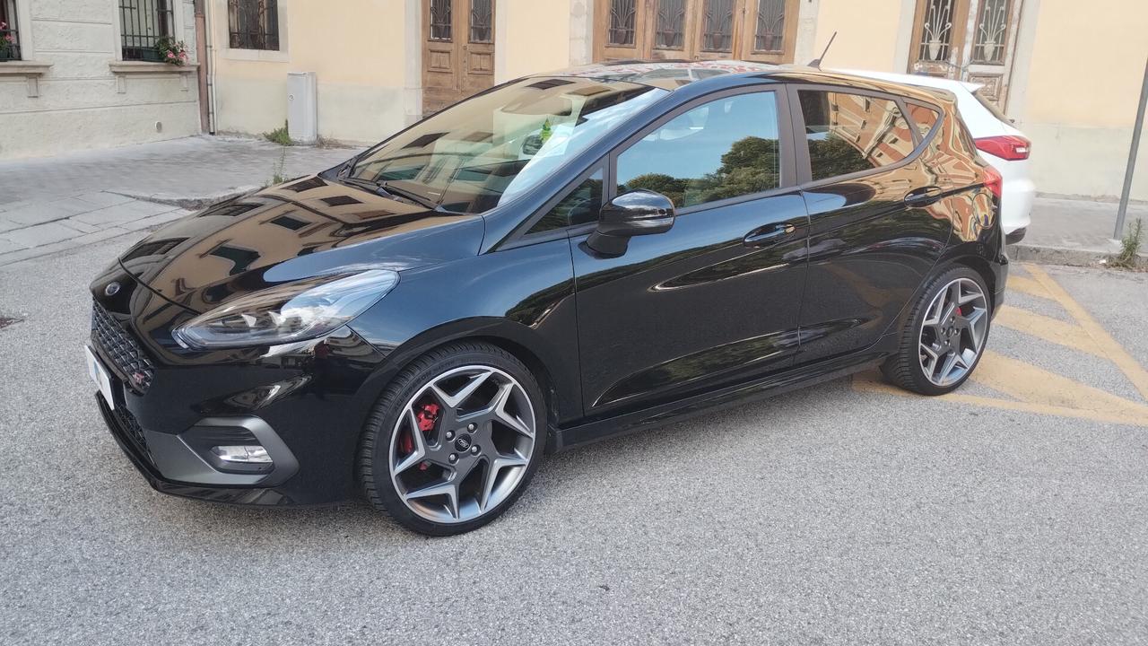 Ford Fiesta 1.5 Ecoboost 200 CV 5 porte ST