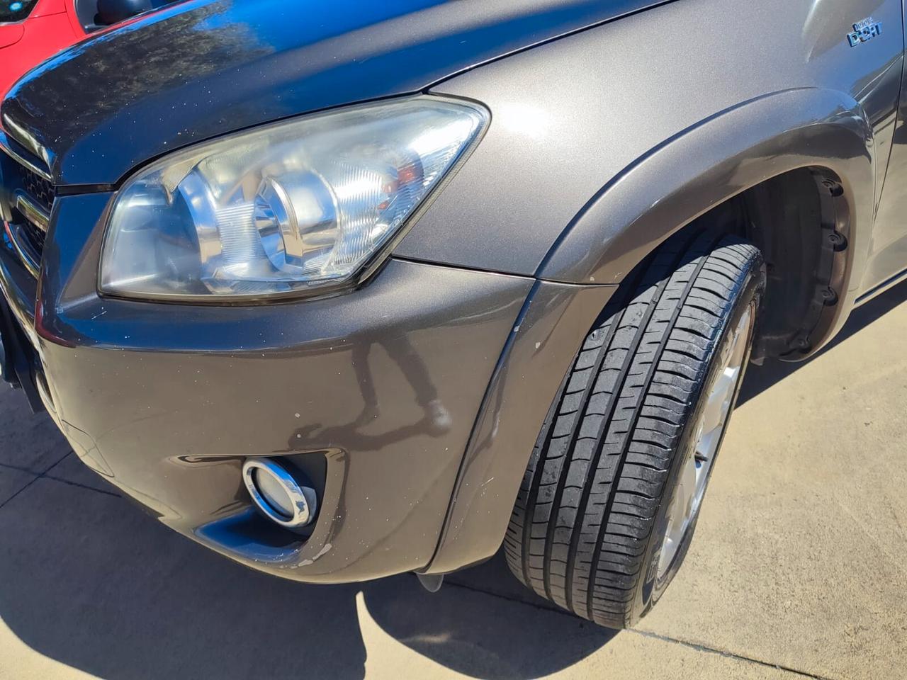 Toyota RAV 4 RAV4 2.2 D-4D 150 CV DPF Luxury