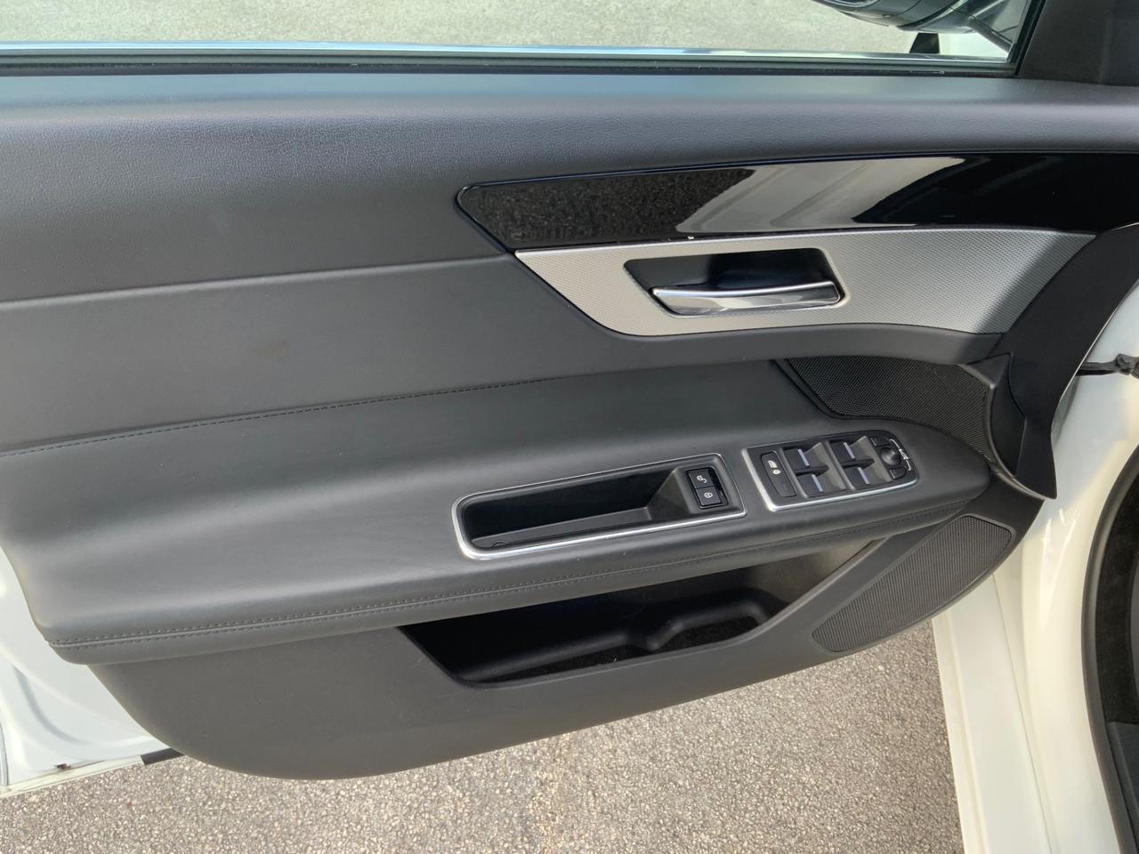 Jaguar XF 3.0 D V6 300 CV aut. Portfolio TETTO.FULL OPT