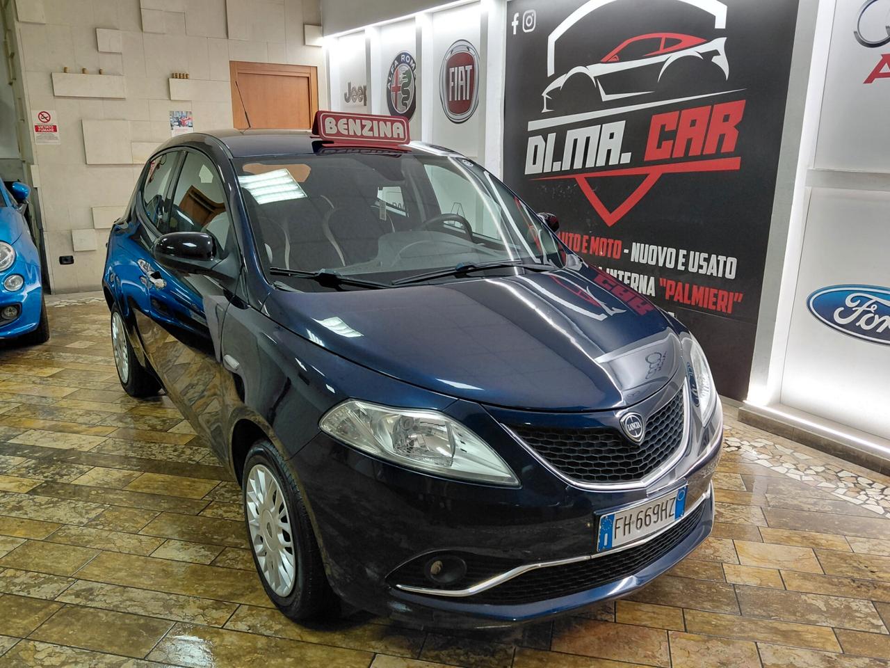Lancia Ypsilon 1.2 69 CV 5 porte soli 68000 km