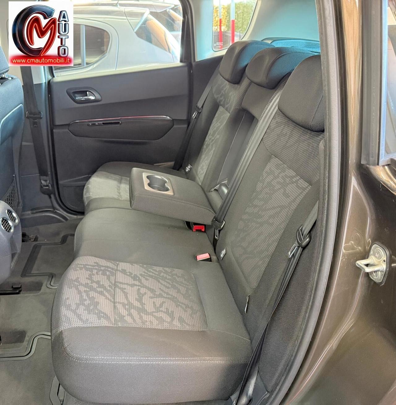 Peugeot 3008 1.6 HDi 110CV cambio robotizzato Premium