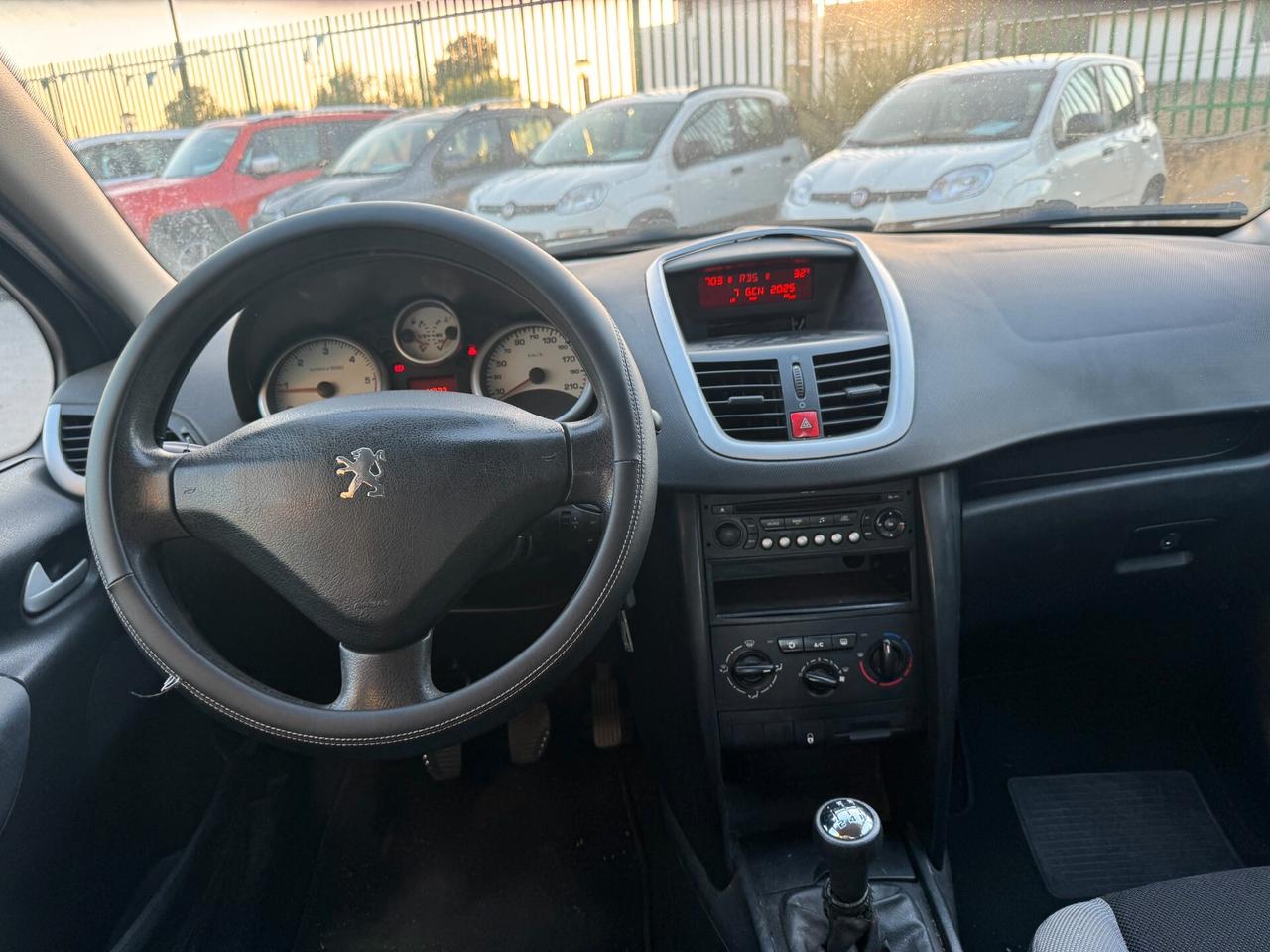 Peugeot 207 1.4 HDi 70CV 5p