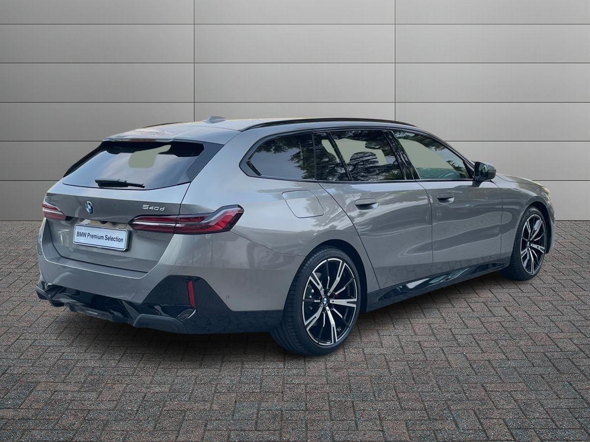 BMW 540d Touring 48V xdrive MSport Pro auto
