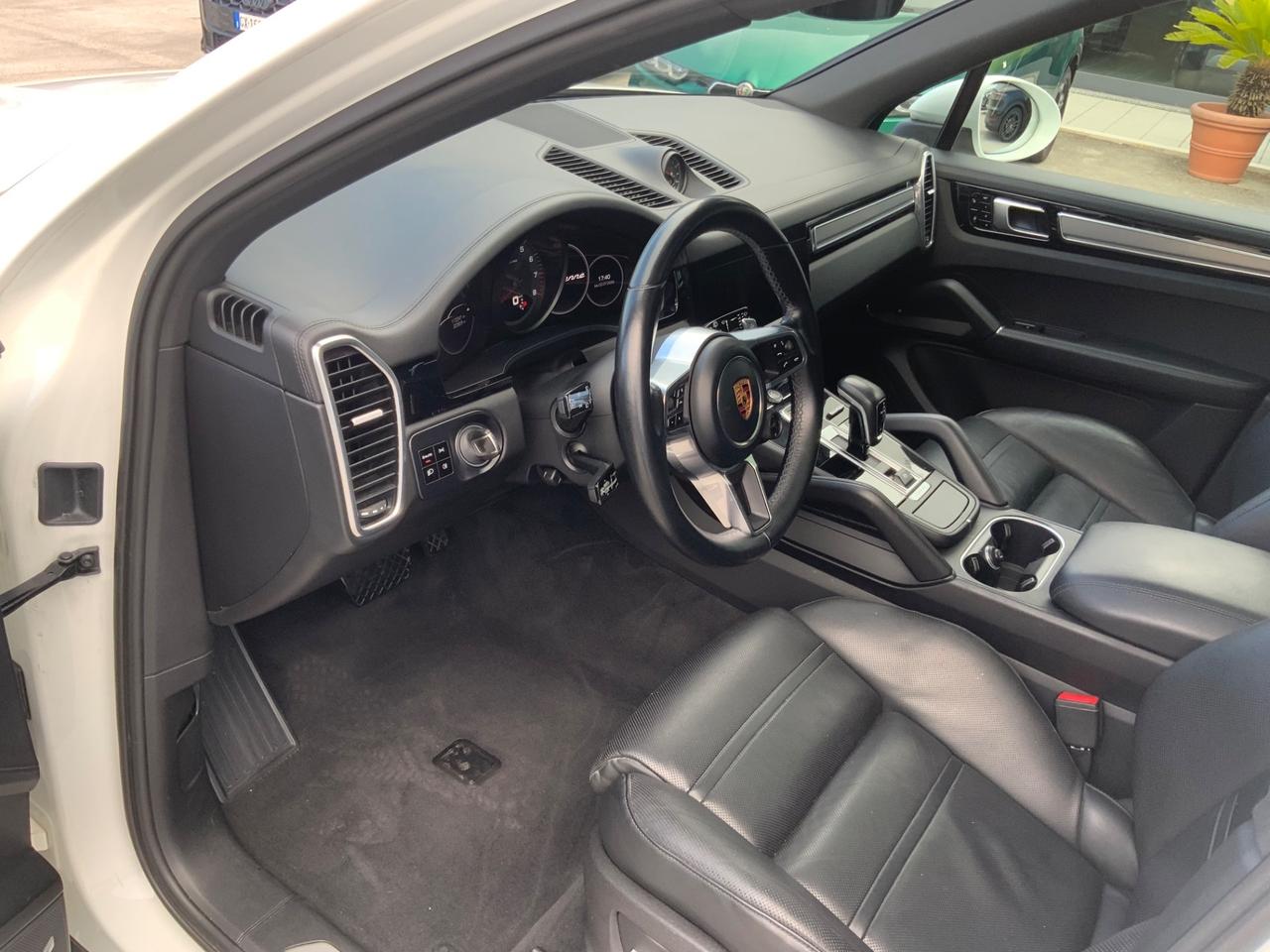 Porsche Cayenne 3.0 V6 TETTO.SOSP.MATRIX.CERCHI22.SED VENT..FULL