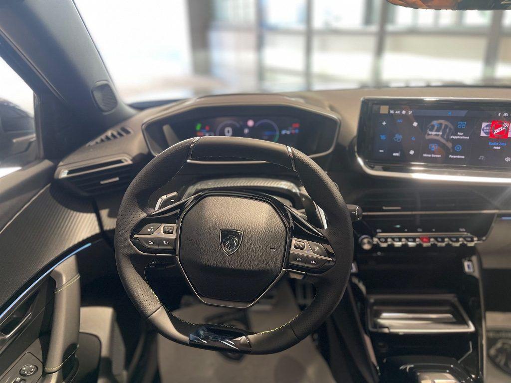 Peugeot 2008 GT Hybrid 145 MOTORE A CATENA 8 ANNI DI GARANZIA