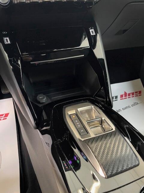 Peugeot 2008 PureTech 130CV S&S EAT8 Allure