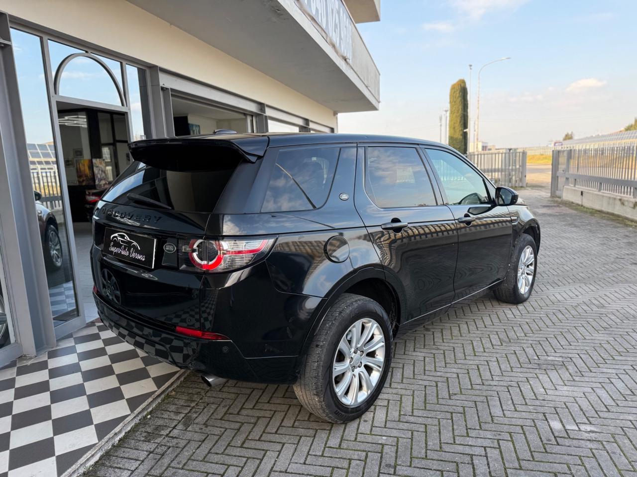 7 POSTI Land Rover Discovery Sport 2.2 TD4 HSE Luxury