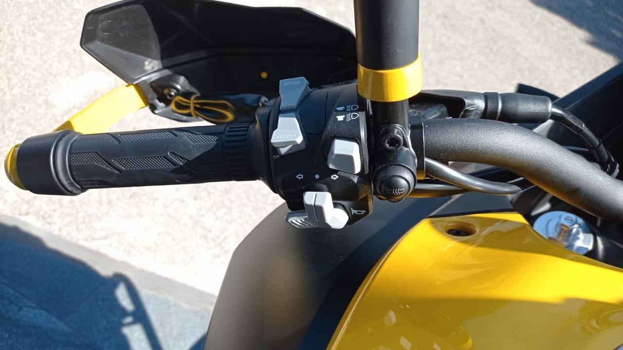 Qj Motor SVT 650 X-NUOVA-4 ANNI DI GARANZIA