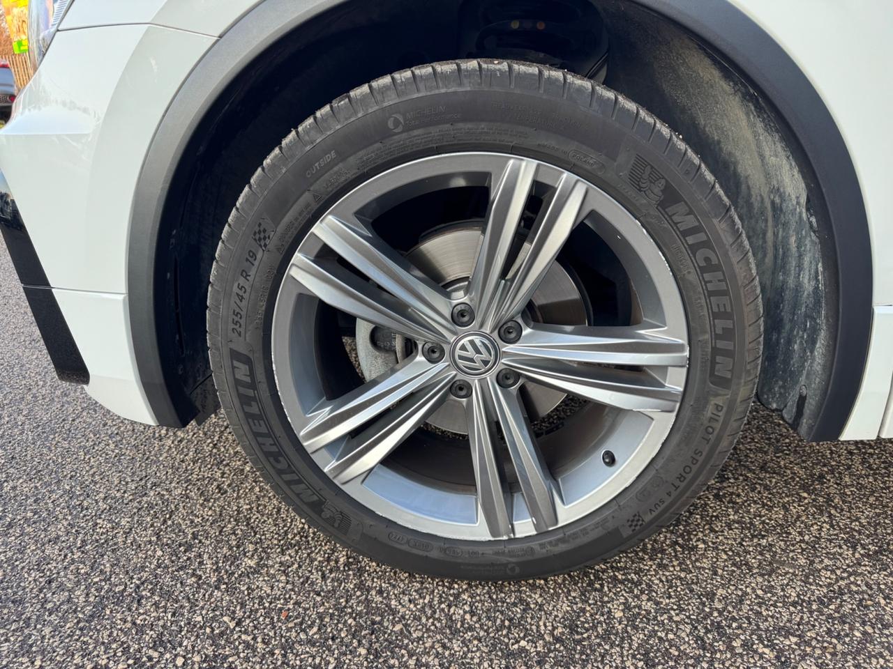 Volkswagen Tiguan 2.0 TDI SCR DSG 4MOTION Sport BMT