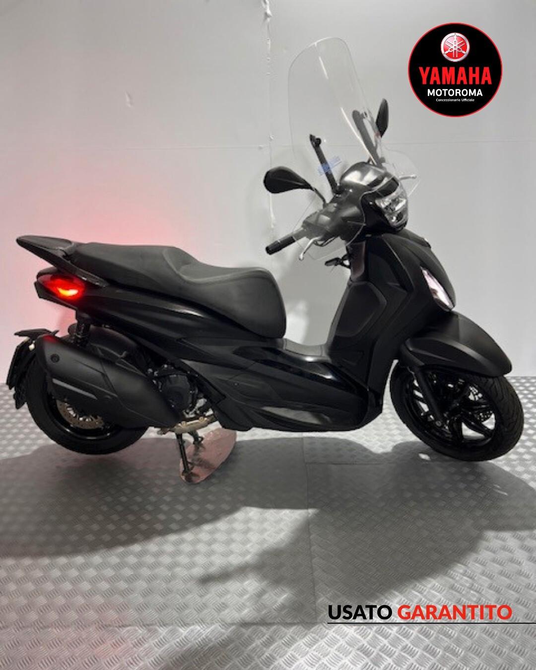 Piaggio Beverly 400 deep black